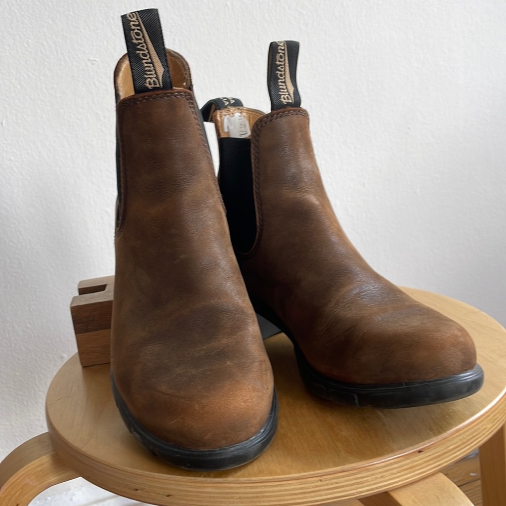 Blundstone Heeled boot in Antique Brown